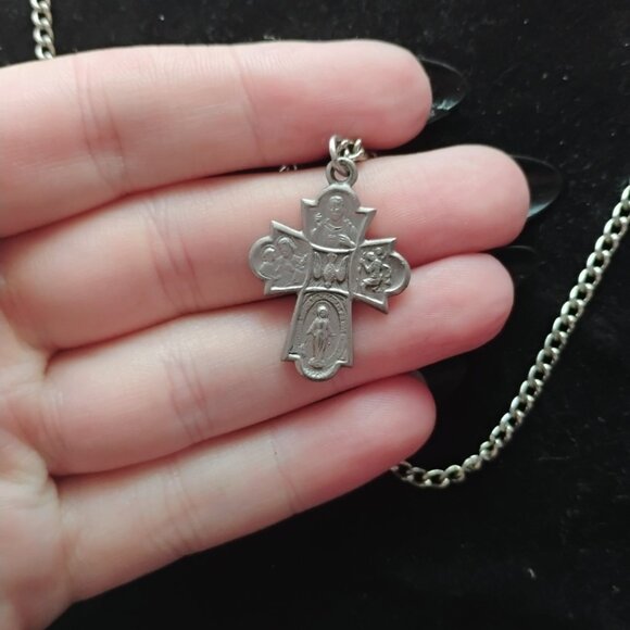 "I am a Catholic" Pewter necklace - Picture 2 of 4